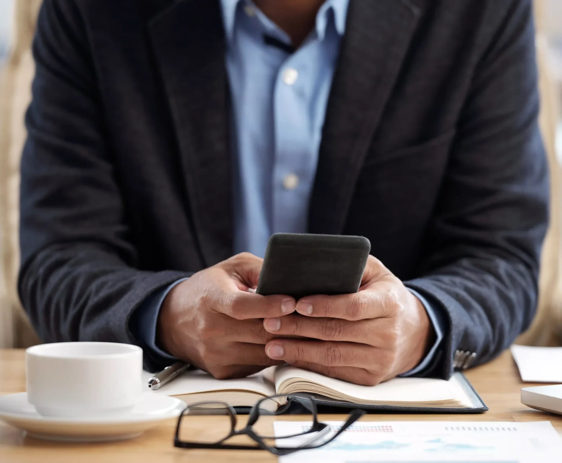 AnyConv.com__telefone-de-verificacao-empresario